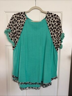 Ymgee Teal Raglan Leopard Sleeve Women's Top